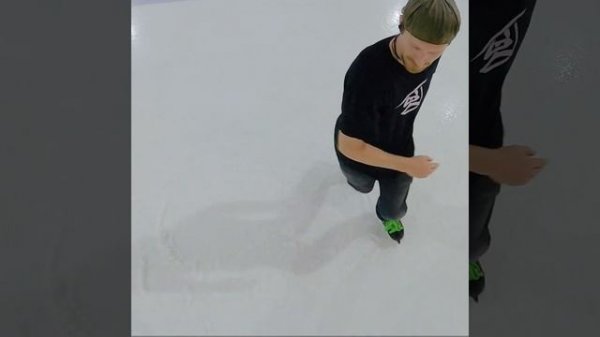 Learn the 3 Vines (Footwork) — 2 Minute Moves — Ice Freestyle Tutorial