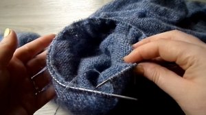 Как обвязать V образную горловину спицами резинкой 1*1 МК