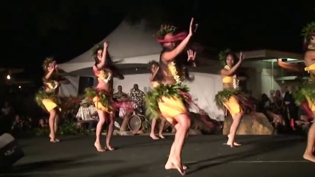 Ori: Popular Hawaiian/Polynesian Dance Performance At Kauai II