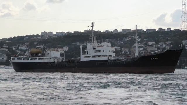 Russian Navy Salvage Vessel SERGEY BALK tows the replenishment tanker IMAN towards Black Sea смотреть онлайн