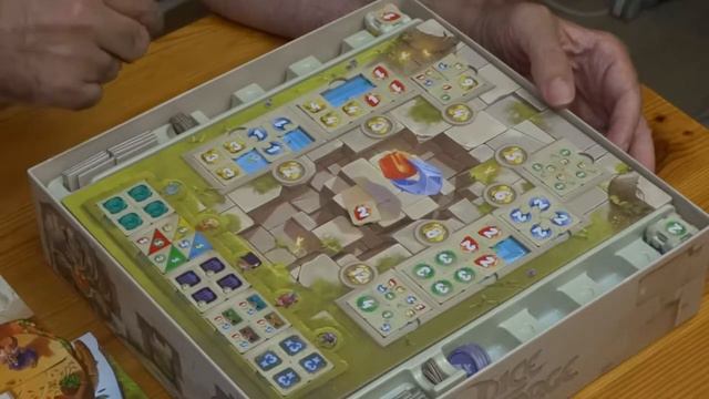 Dice Forge Review - Spiel vorgestellt von Rheingauer Brettspiel Treff смотреть онлайн
