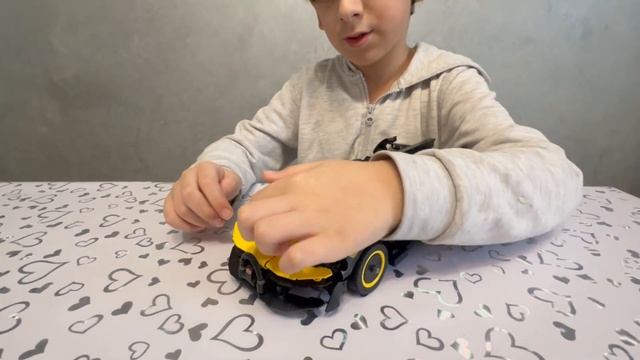 Лучший Лего набор Бугатти Болид. Mustafa lego. смотреть онлайн