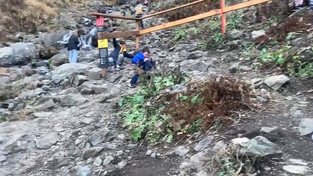 Школа Блогеров в походе на водопад Красная Поляна смотреть онлайн