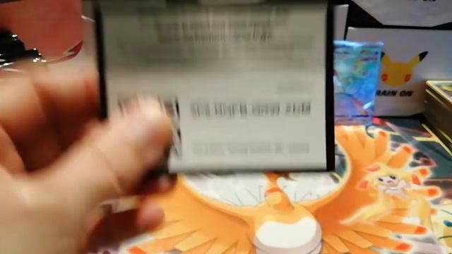 Opening a whole FUSION STRIKE Booster Box! смотреть онлайн