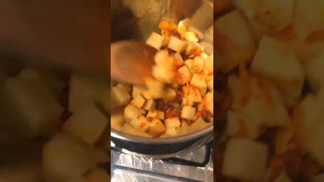 Картошка с горошком, или простое объедение. ? Potatoes with peas. смотреть онлайн