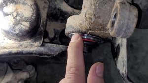 Toyota RAV 4 замена плавающего сайлентблока и рычага на задней подвеске.