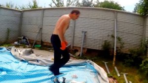 КАК ЗАКЛЕИТЬ ДЫРКИ В БАССЕЙНЕ/ МНОГО ДЫРОК В КАРКАСНОМ БАССЕЙНЕ INTEX