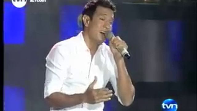 Rafael Moreno canta - Has amado a una mujer | TVN Panamá смотреть онлайн
