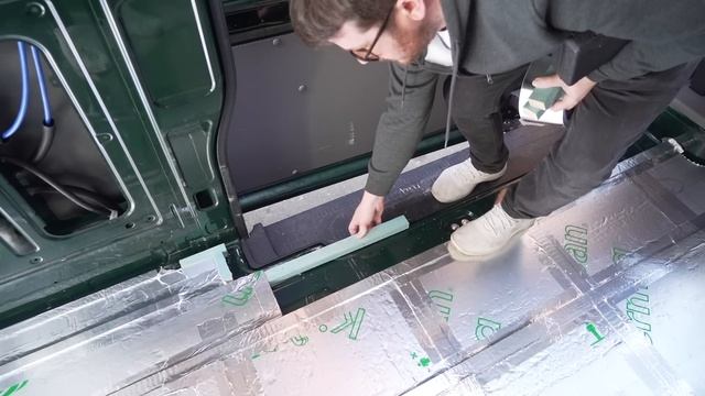 Full speed ahead! Floor & Watertank DONE | VW Crafter Camper Van Conversion смотреть онлайн