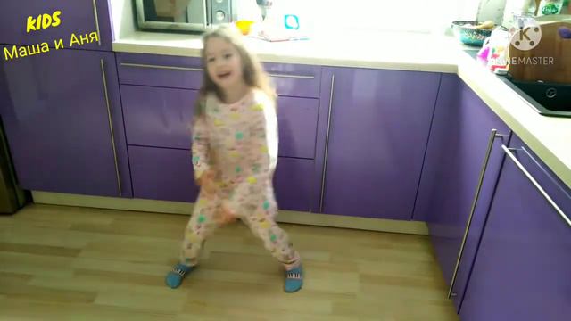 ЛЮБЛЮ ПЕТЬ и ТАНЦЕВАТЬ 🤗 с KIDS Маша и Аня смотреть онлайн
