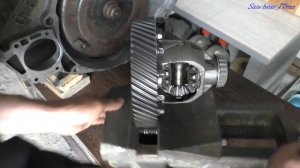 Люфт шруса в коробке.