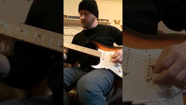 1997 Fender MIM Strat with Noiseless pickups смотреть онлайн