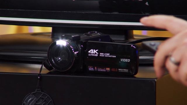 Dany Michalski zeigt den neuesten 4K-Camcorder aus dem Weihnachtskatalog bei PEARL TV смотреть онлайн
