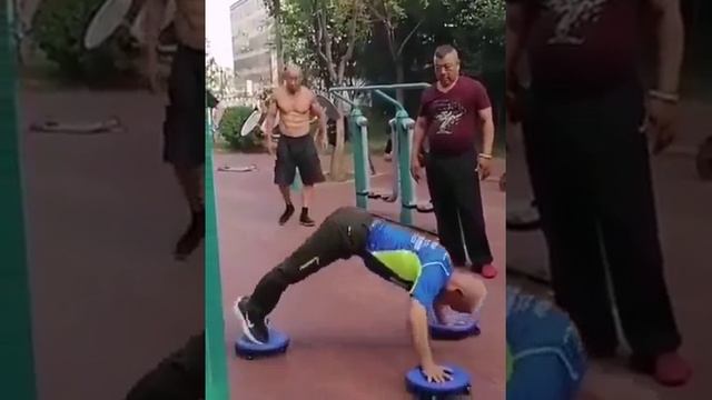 Пенсионеры. Китай. смотреть онлайн