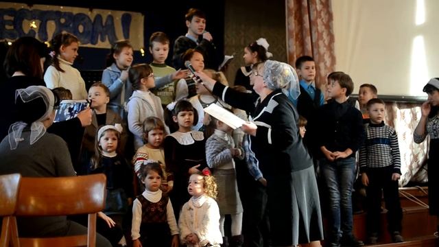Детки выступают на Рождество! смотреть онлайн