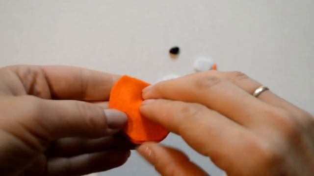 Собака из фетра на елку или елочная игрушка пес своими руками. Символ 2030 года собака своими рукам смотреть онлайн