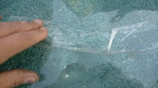 Разбитое оригинальное стекло от сандеро 2015г.в смотреть онлайн