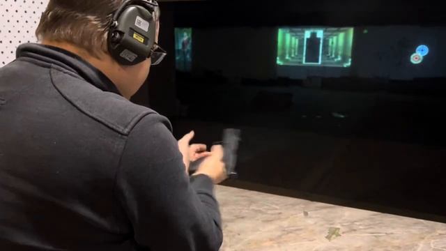 CZ P-10 C 9x19 мм. Интерактивный тир движущиеся мишени. Балтийский стрелковый центр. 08.01.2022