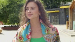 Многоцветный платок из уплотненной шерстяной ткани с шелковой бахромой "Времена года. Весна"-9