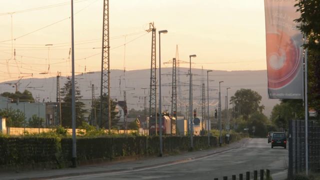 Lokzug in Mainz-Mombach Testvideo Nikon D7100 mit Nikon 80-200/4,0 Tele/MF смотреть онлайн