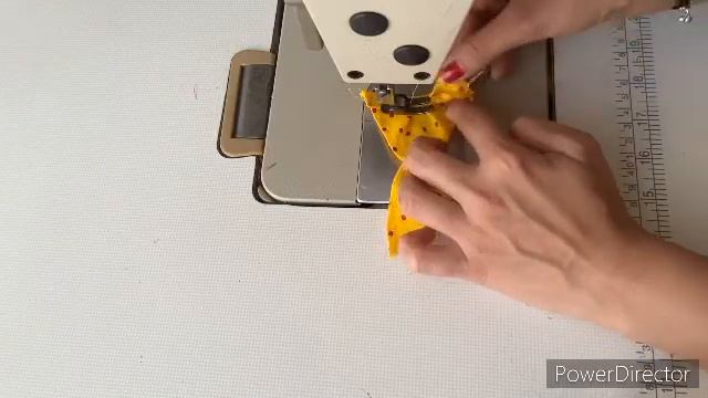 😍(no3 and 4 )😍How to make dress laddu gopal (night dress)nappy cotton dress 🙏🙏🙏 смотреть онлайн