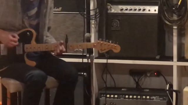 Ampeg GU-12 смотреть онлайн