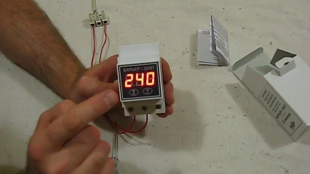 Защита от перепадов напряжения в сети 220В (Барьер-32АП) смотреть онлайн