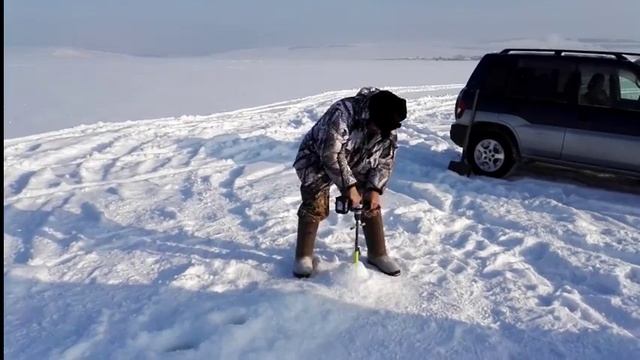 Рыбалка тест ледобура шуруповерта смотреть онлайн