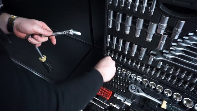 Набор инструментов 216 предметов ROCKFORCE – качественные инструменты для автомобиля смотреть онлайн