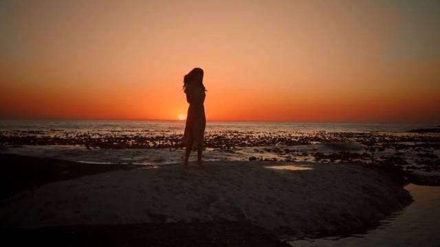 А вы когда-нибудь скучали по себе...Любимых разлюбить нельзя смотреть онлайн