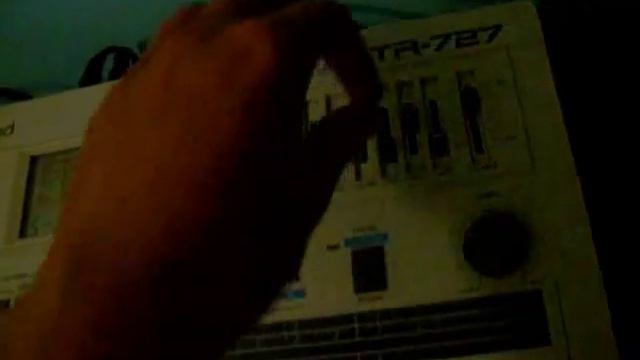 First Play With Roland TR-727 смотреть онлайн