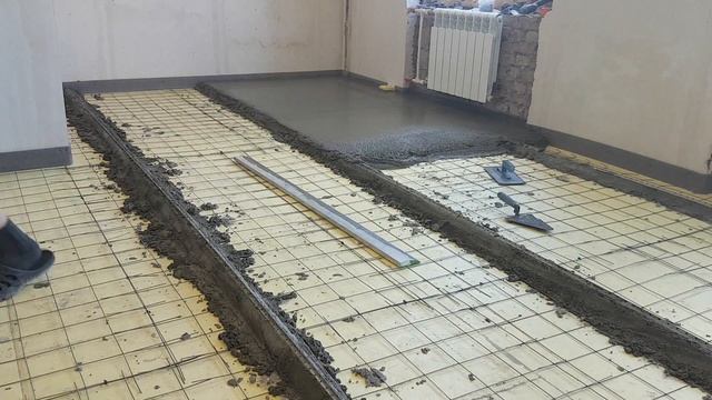 Как сделать ПЛАВАЮЩУЮ СТЯЖКУ ПОЛА своими руками. Ремонт квартиры самостоятельно. смотреть онлайн