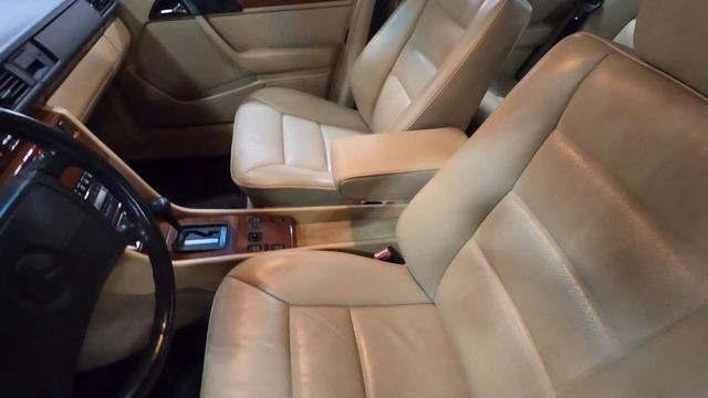 1990 Mercedes 300E - Overview смотреть онлайн