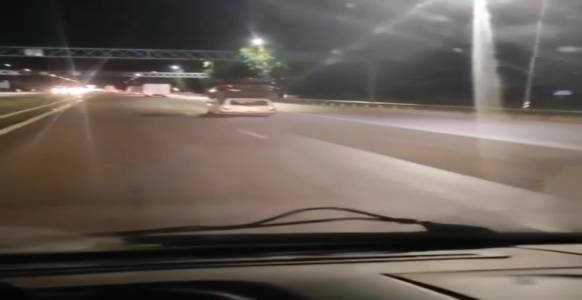 Машина едет на машине смотреть онлайн