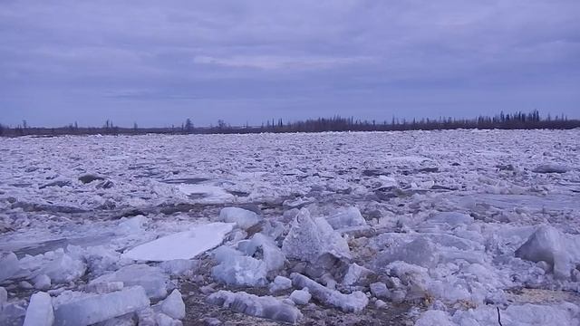 Ледоход на реке. смотреть онлайн