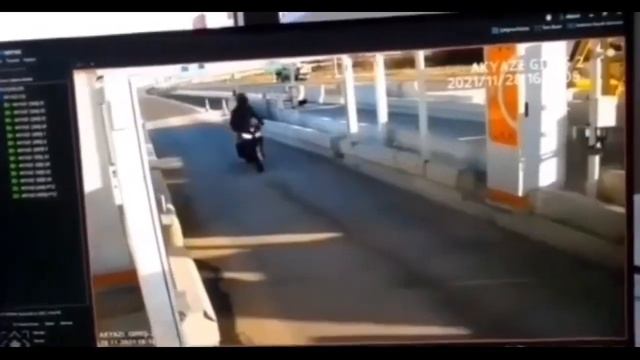 мотоцикл и шлагбаум смотреть онлайн