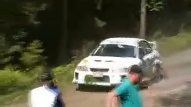 Mitsubishi EVO rally crash - Lucky! смотреть онлайн