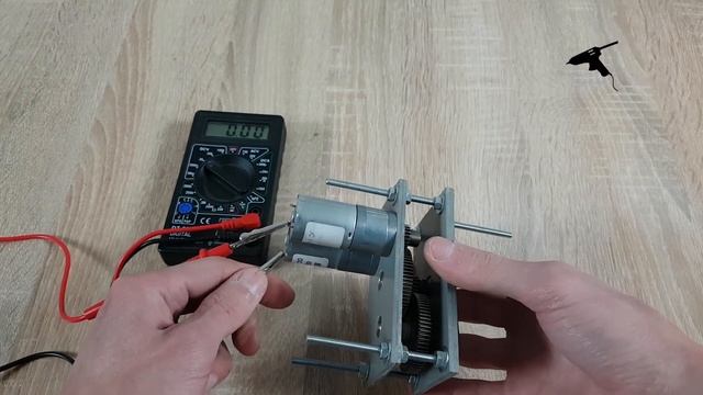 How to make a hand generator Part 1 / Як зробити ручний генератор Частина 1 смотреть онлайн