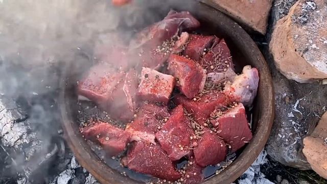 ГЮВЕЧ С ТЕЛЯТИНОЙ!! ТЕЛЯТИНА ТУШЕННАЯ С ОВОЩАМИ смотреть онлайн