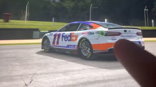 Real Racing 3 2022 NASCAR Toyota Camry TRD Turntable смотреть онлайн