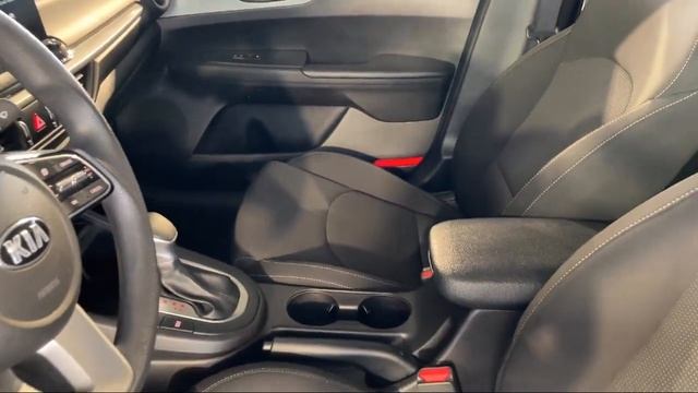 2020 Kia Forte LXS IVT смотреть онлайн