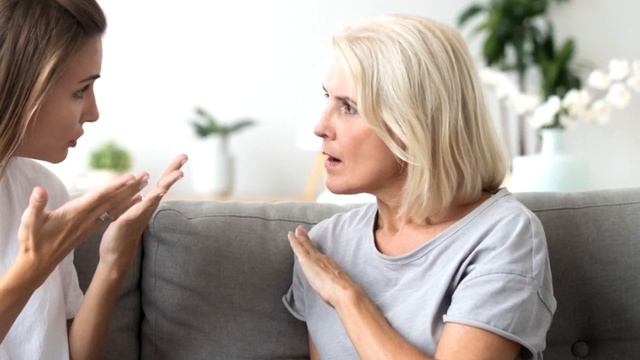 Свекровь Постоянно Унижала Одну Внучку, А Вторую Нахваливала А Спустя Годы… смотреть онлайн