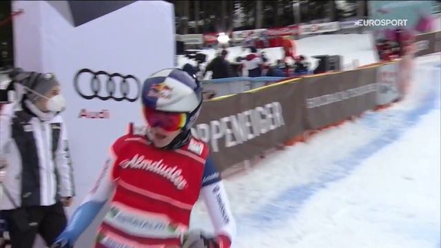 Спортсменка ужасно приземлилась на спину в соревнованиях фристайлистов смотреть онлайн