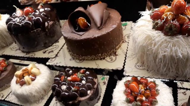 КЕМЕР. ТУРЦИЯ. КОНДИТЕРСКОЕ КАФЕ В ЦЕНТРЕ КЕМЕРА. смотреть онлайн