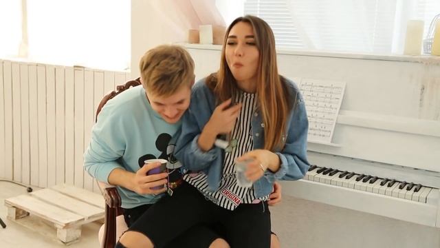 Как поцеловать парня ОЧЕНЬ ГОРЯЧО | Контрастный поцелуй | Уроки поцелуев смотреть онлайн