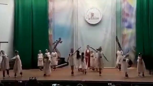 Новый танец в группе (ЧАЙКИ) смотреть онлайн