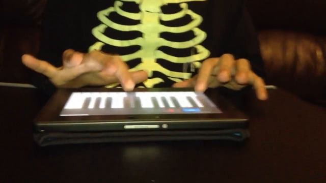 Playing piano on blackberry playbook смотреть онлайн