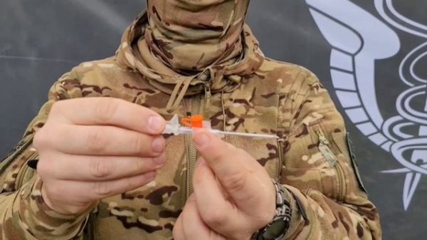 катетеры.
Напоминаю, раненому настоятельно рекомендую использовать катетер, а не иглу!