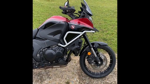 2020 Honda VFR1200X 2-year review - throttle cured? смотреть онлайн