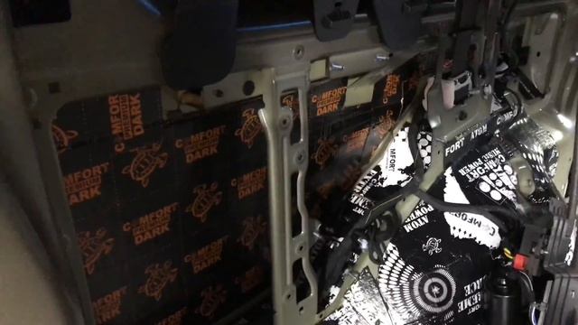 Peugeot Traveller, малоэффективную шумоизоляцию крыши и пола авто доработали материалами Комфортмат смотреть онлайн